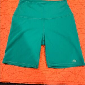 ALO Yoga Women's Teal Bike Shorts